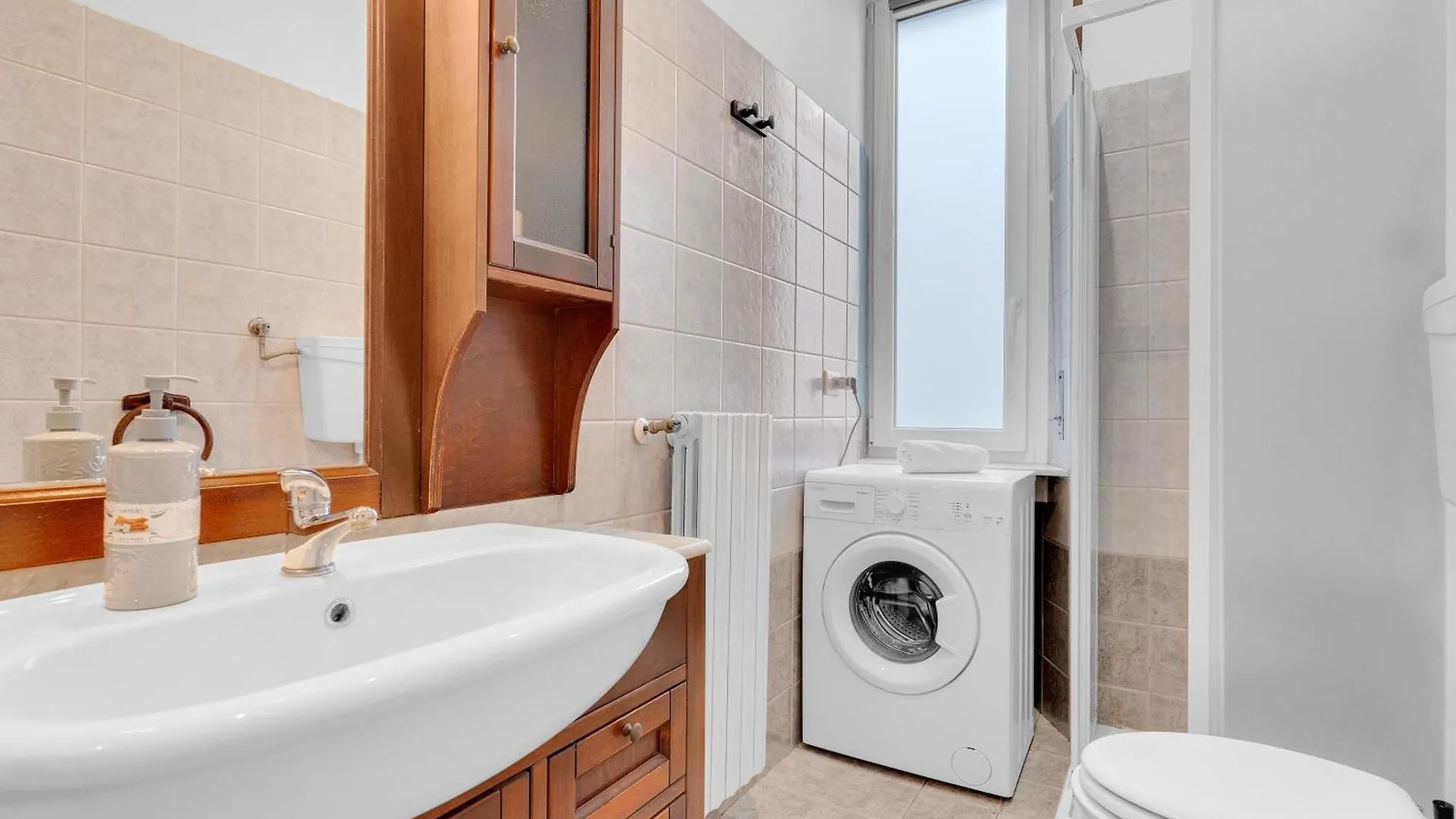 Appartamento Fute182 -Bicocca- Easy House Milano 0*,